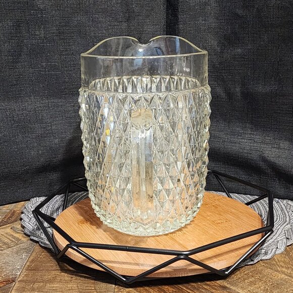 Elegant Diamond Pattern Glass Pitcher - Picture 5 of 7